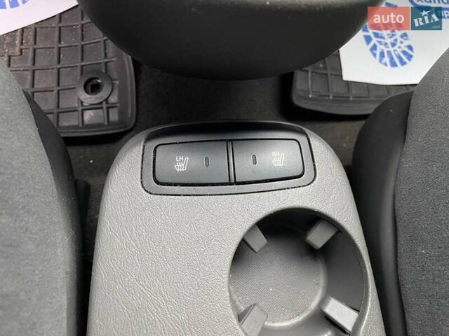 Серый Хендай Туксон, объемом двигателя 2 л и пробегом 108 тыс. км за 9200 $, фото 5 на Automoto.ua