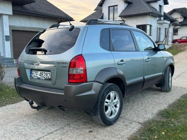 Хендай Туксон 2006 у Фастове на Automoto.ua Сірий Хендай Туксон, об'ємом двигуна 1.9 л та пробігом 311 тис. км за 2000 $, фото 3 на Automoto.ua