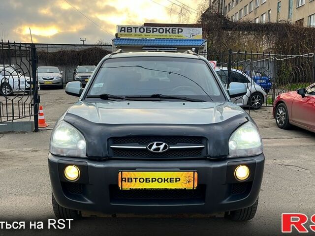 Сірий Хендай Туксон, об'ємом двигуна 2 л та пробігом 281 тис. км за 7200 $, фото 2 на Automoto.ua