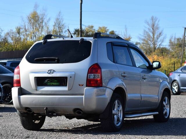 Хендай Туксон 2007 в Кривом Роге на Automoto.ua Серый Хендай Туксон, объемом двигателя 2 л и пробегом 335 тыс. км за 7950 $, фото 1 на Automoto.ua