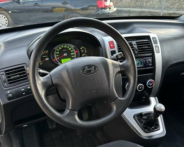 Хендай Туксон 2007 в Бережанах на Automoto.ua Серый Хендай Туксон, объемом двигателя 2 л и пробегом 172 тыс. км за 7400 $, фото 35 на Automoto.ua