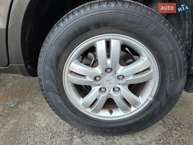 Хендай Туксон 2007 в Луцке на Automoto.ua Серый Хендай Туксон, объемом двигателя 1.98 л и пробегом 120 тыс. км за 7799 $, фото 15 на Automoto.ua