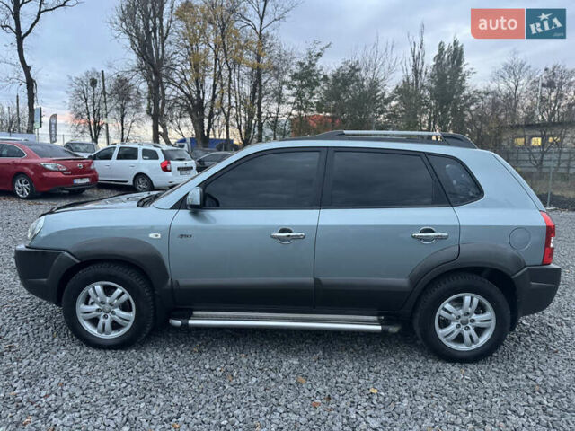 Хендай Туксон 2007 у Хмельницькому на Automoto.ua Сірий Хендай Туксон, об'ємом двигуна 1.98 л та пробігом 216 тис. км за 7900 $, фото 17 на Automoto.ua