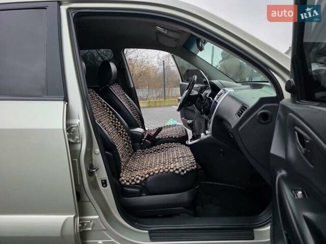 Серый Хендай Туксон, объемом двигателя 2 л и пробегом 231 тыс. км за 7999 $, фото 29 на Automoto.ua
