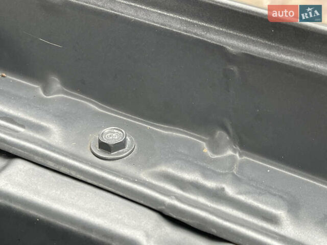 Серый Хендай Туксон, объемом двигателя 2 л и пробегом 182 тыс. км за 7600 $, фото 56 на Automoto.ua