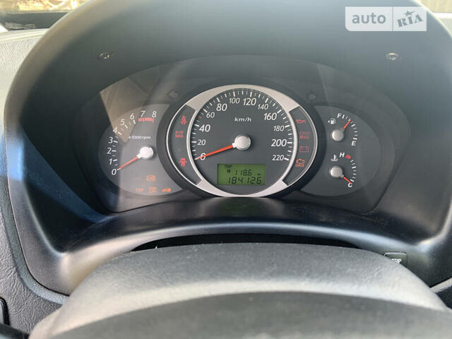 Сірий Хендай Туксон, об'ємом двигуна 1.98 л та пробігом 227 тис. км за 7500 $, фото 10 на Automoto.ua