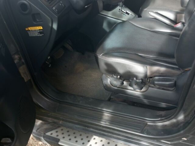 Хендай Туксон 2007 в Мукачеве на Automoto.ua Серый Хендай Туксон, объемом двигателя 2 л и пробегом 280 тыс. км за 8499 $, фото 4 на Automoto.ua