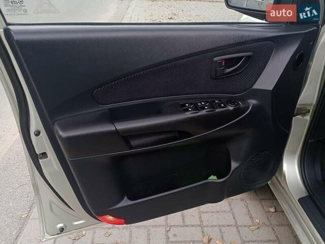 Сірий Хендай Туксон, об'ємом двигуна 1.98 л та пробігом 225 тис. км за 6999 $, фото 33 на Automoto.ua