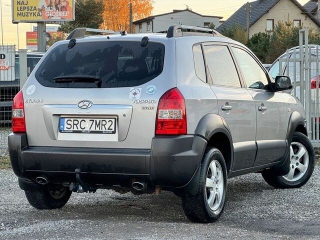 Сірий Хендай Туксон, об'ємом двигуна 2 л та пробігом 233 тис. км за 2350 $, фото 4 на Automoto.ua