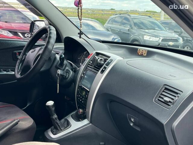 Серый Хендай Туксон, объемом двигателя 2 л и пробегом 255 тыс. км за 7490 $, фото 16 на Automoto.ua