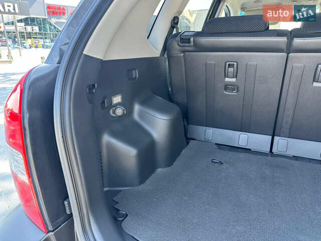 Сірий Хендай Туксон, об'ємом двигуна 1.98 л та пробігом 169 тис. км за 7300 $, фото 14 на Automoto.ua