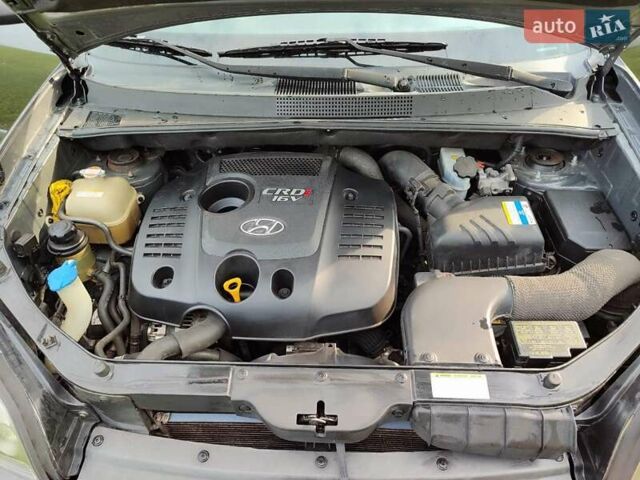 Серый Хендай Туксон, объемом двигателя 1.99 л и пробегом 184 тыс. км за 8300 $, фото 17 на Automoto.ua