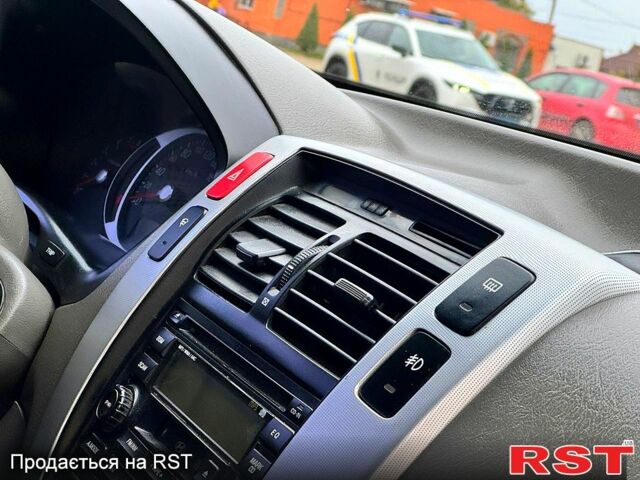 Сірий Хендай Туксон, об'ємом двигуна 2 л та пробігом 316 тис. км за 6780 $, фото 11 на Automoto.ua