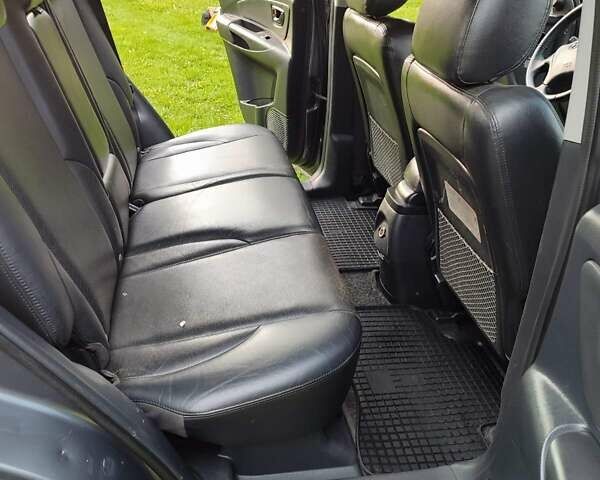 Серый Хендай Туксон, объемом двигателя 1.99 л и пробегом 184 тыс. км за 8300 $, фото 21 на Automoto.ua