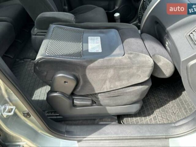 Серый Хендай Туксон, объемом двигателя 2 л и пробегом 110 тыс. км за 10200 $, фото 36 на Automoto.ua