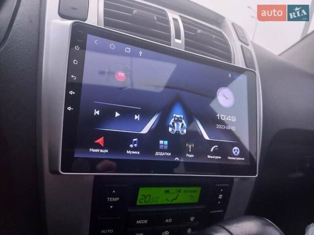 Сірий Хендай Туксон, об'ємом двигуна 2 л та пробігом 190 тис. км за 8600 $, фото 6 на Automoto.ua