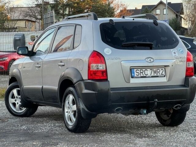 Сірий Хендай Туксон, об'ємом двигуна 2 л та пробігом 233 тис. км за 2350 $, фото 3 на Automoto.ua