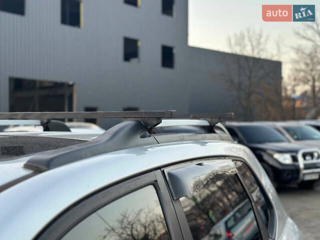 Серый Хендай Туксон, объемом двигателя 1.98 л и пробегом 167 тыс. км за 7300 $, фото 37 на Automoto.ua