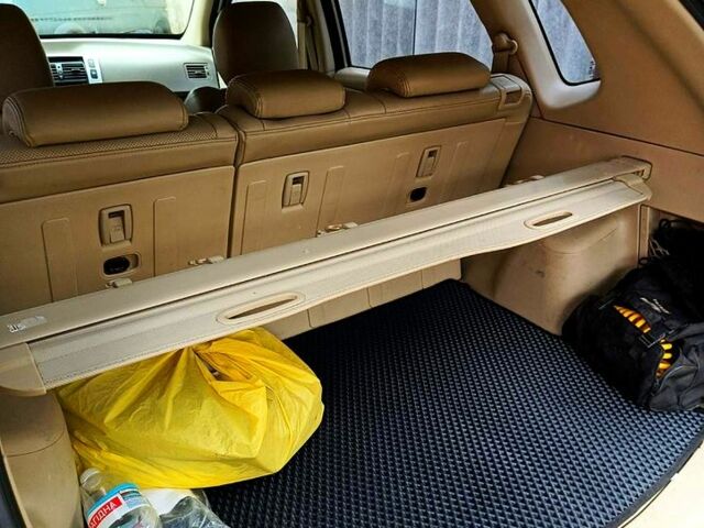 Сірий Хендай Туксон, об'ємом двигуна 2 л та пробігом 178 тис. км за 8500 $, фото 5 на Automoto.ua