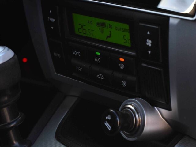 Хендай Туксон 2007 в Кривом Роге на Automoto.ua Серый Хендай Туксон, объемом двигателя 2 л и пробегом 335 тыс. км за 7950 $, фото 15 на Automoto.ua