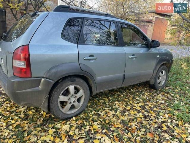 Хендай Туксон 2007 в Полтаве на Automoto.ua Серый Хендай Туксон, объемом двигателя 1.98 л и пробегом 253 тыс. км за 8200 $, фото 6 на Automoto.ua