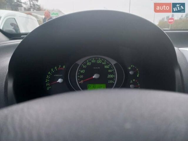 Сірий Хендай Туксон, об'ємом двигуна 2 л та пробігом 190 тис. км за 8600 $, фото 17 на Automoto.ua