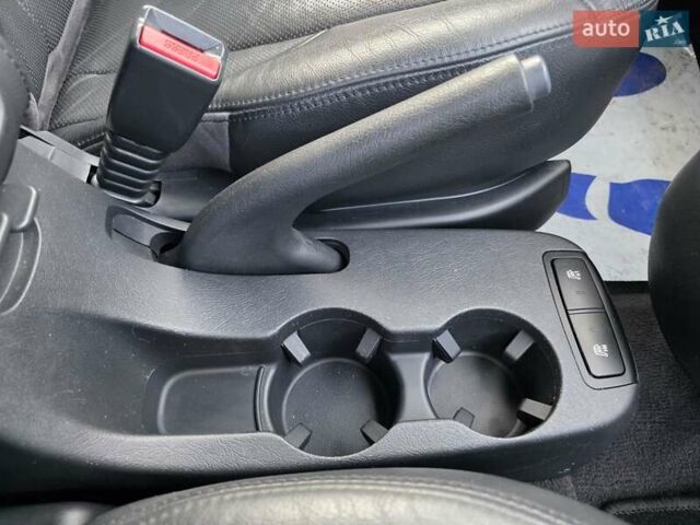 Хендай Туксон 2007 в Луцке на Automoto.ua Серый Хендай Туксон, объемом двигателя 1.98 л и пробегом 120 тыс. км за 7799 $, фото 32 на Automoto.ua