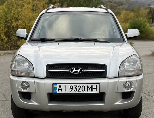 Хендай Туксон 2007 в Запорожье на Automoto.ua Серый Хендай Туксон, объемом двигателя 2 л и пробегом 230 тыс. км за 7900 $, фото 2 на Automoto.ua