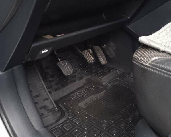 Сірий Хендай Туксон, об'ємом двигуна 1.98 л та пробігом 157 тис. км за 7800 $, фото 26 на Automoto.ua