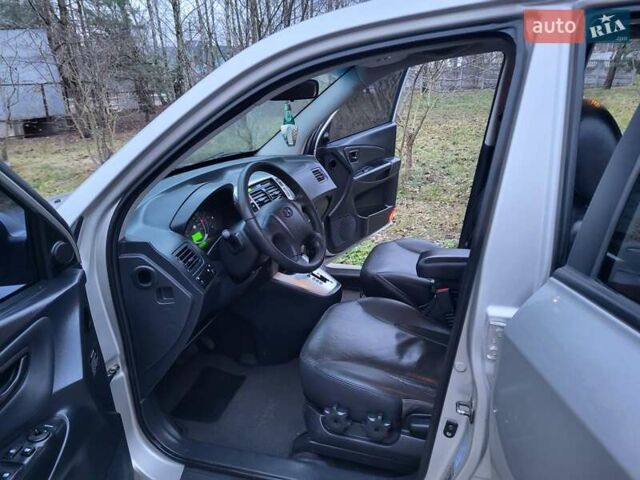 Серый Хендай Туксон, объемом двигателя 2 л и пробегом 240 тыс. км за 8300 $, фото 97 на Automoto.ua