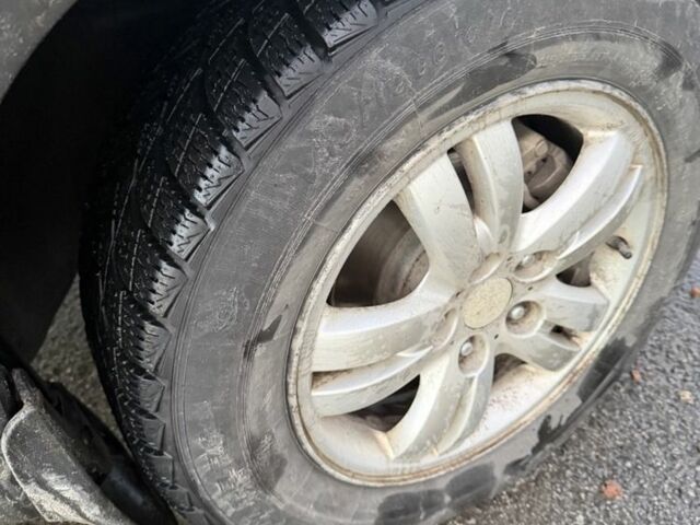 Хендай Туксон 2007 у Ахтырке на Automoto.ua Сірий Хендай Туксон, об'ємом двигуна 2 л та пробігом 192 тис. км за 6950 $, фото 8 на Automoto.ua