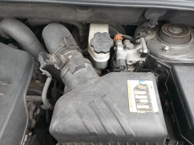 Сірий Хендай Туксон, об'ємом двигуна 2 л та пробігом 267 тис. км за 8300 $, фото 23 на Automoto.ua