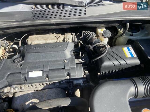 Сірий Хендай Туксон, об'ємом двигуна 1.98 л та пробігом 255 тис. км за 7350 $, фото 23 на Automoto.ua