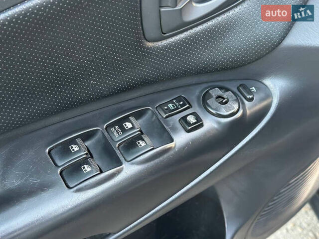 Серый Хендай Туксон, объемом двигателя 1.98 л и пробегом 167 тыс. км за 7300 $, фото 16 на Automoto.ua