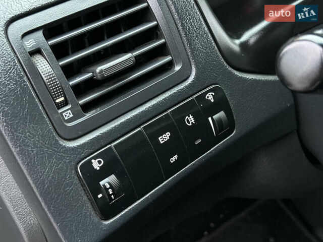 Серый Хендай Туксон, объемом двигателя 2 л и пробегом 232 тыс. км за 7200 $, фото 13 на Automoto.ua