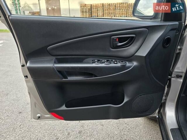 Хендай Туксон 2007 в Луцке на Automoto.ua Серый Хендай Туксон, объемом двигателя 1.98 л и пробегом 120 тыс. км за 7799 $, фото 23 на Automoto.ua