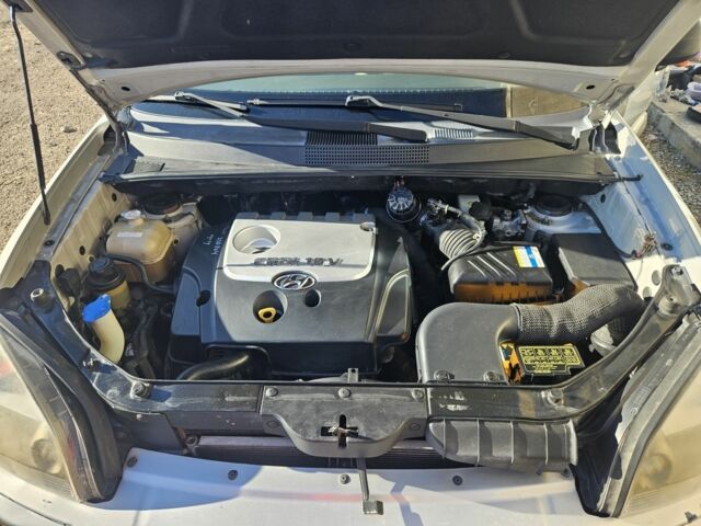 Серый Хендай Туксон, объемом двигателя 2 л и пробегом 320 тыс. км за 7150 $, фото 7 на Automoto.ua