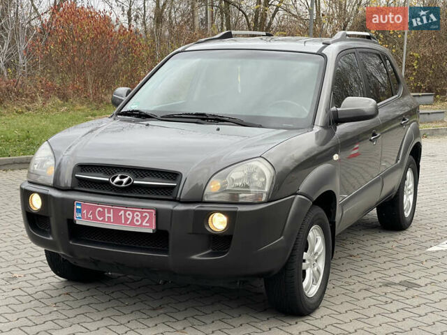 Серый Хендай Туксон, объемом двигателя 2 л и пробегом 182 тыс. км за 7600 $, фото 8 на Automoto.ua