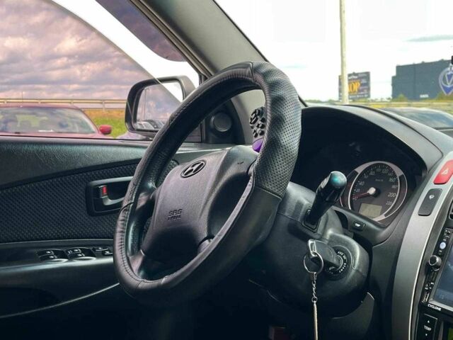 Хендай Туксон 2007 в Львове на Automoto.ua Серый Хендай Туксон, объемом двигателя 2 л и пробегом 255 тыс. км за 6590 $, фото 13 на Automoto.ua