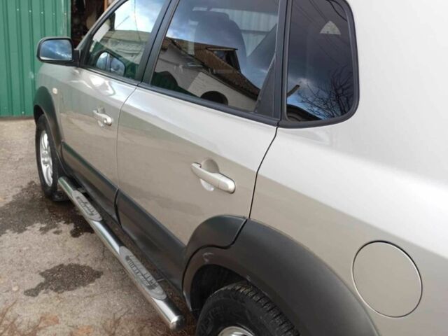 Хендай Туксон 2007 в Белой Церкве на Automoto.ua Серый Хендай Туксон, объемом двигателя 2 л и пробегом 204 тыс. км за 7550 $, фото 8 на Automoto.ua