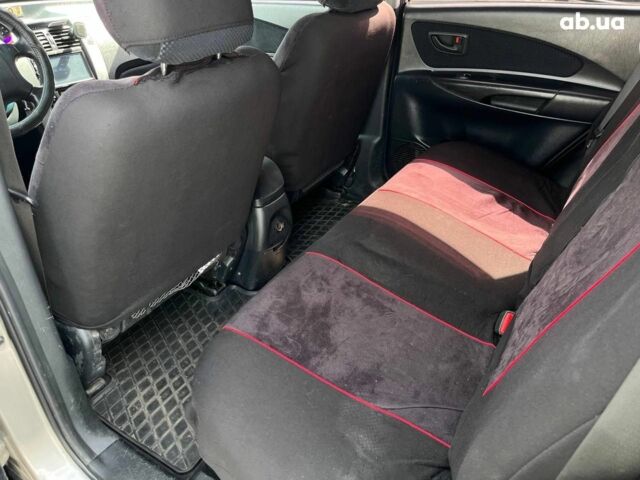 Серый Хендай Туксон, объемом двигателя 2 л и пробегом 255 тыс. км за 7490 $, фото 25 на Automoto.ua