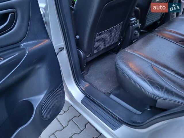 Серый Хендай Туксон, объемом двигателя 2 л и пробегом 240 тыс. км за 8300 $, фото 122 на Automoto.ua