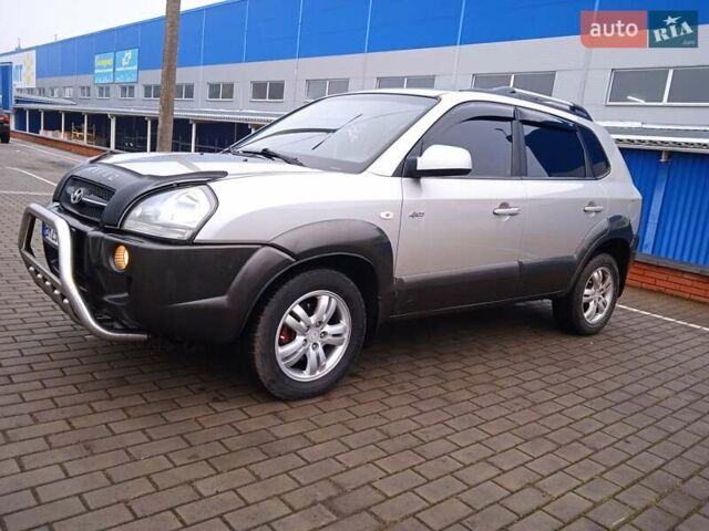 Сірий Хендай Туксон, об'ємом двигуна 1.98 л та пробігом 157 тис. км за 7800 $, фото 15 на Automoto.ua