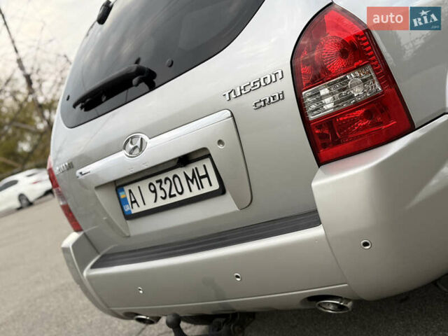 Хендай Туксон 2007 в Запорожье на Automoto.ua Серый Хендай Туксон, объемом двигателя 2 л и пробегом 230 тыс. км за 7900 $, фото 11 на Automoto.ua