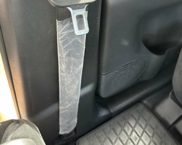 Серый Хендай Туксон, объемом двигателя 2 л и пробегом 110 тыс. км за 10200 $, фото 35 на Automoto.ua