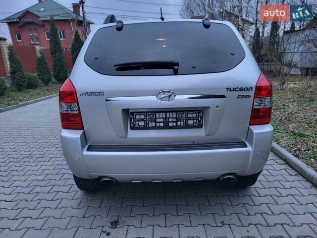 Серый Хендай Туксон, объемом двигателя 2 л и пробегом 240 тыс. км за 8300 $, фото 38 на Automoto.ua