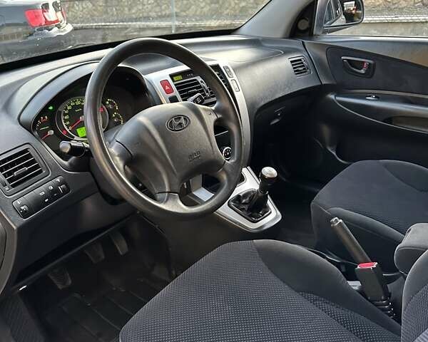 Хендай Туксон 2007 в Бережанах на Automoto.ua Серый Хендай Туксон, объемом двигателя 2 л и пробегом 172 тыс. км за 7400 $, фото 33 на Automoto.ua