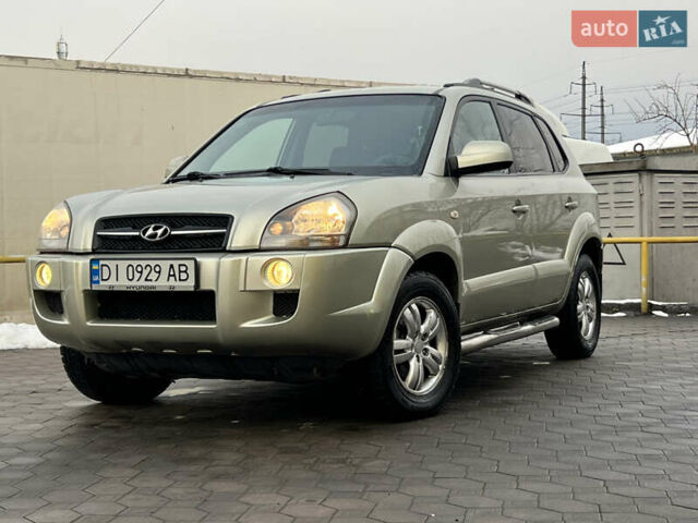 Сірий Хендай Туксон, об'ємом двигуна 2 л та пробігом 257 тис. км за 6550 $, фото 11 на Automoto.ua