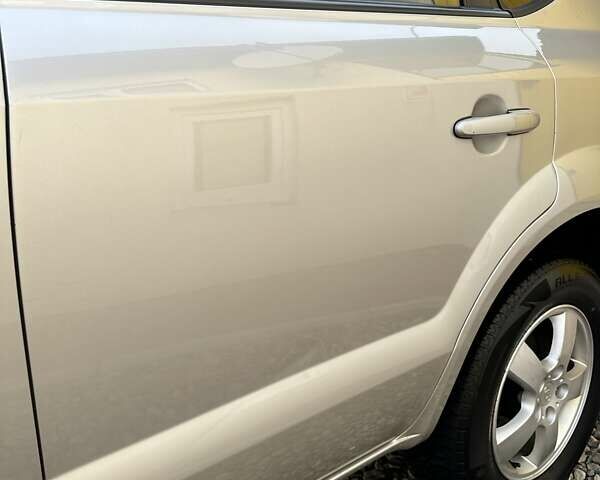 Хендай Туксон 2007 в Бережанах на Automoto.ua Серый Хендай Туксон, объемом двигателя 2 л и пробегом 172 тыс. км за 7400 $, фото 20 на Automoto.ua