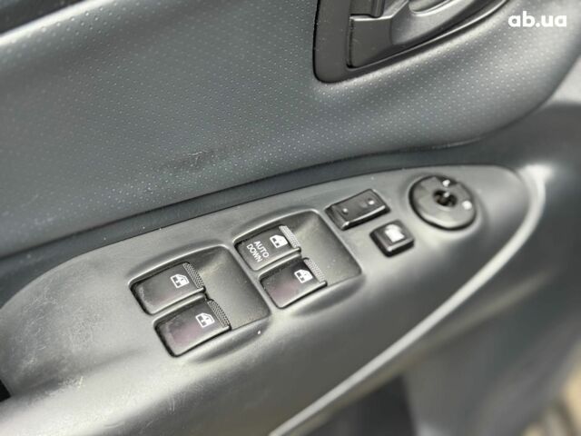 Серый Хендай Туксон, объемом двигателя 2 л и пробегом 214 тыс. км за 7990 $, фото 20 на Automoto.ua